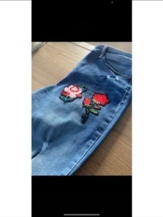 Rewash Juniors High Rise Skinny Jeans - Blue Floral Embroidery (Size 13/31) - Picture 7 of 9